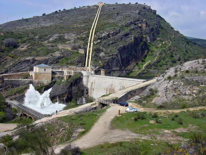 Presa de mampostería (Fuente. Wikipedia)