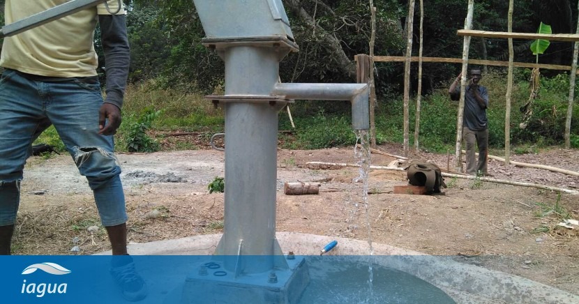 Reparación de un pozo de abastecimiento de agua en una comunidad baka de  Camerún por Zerca Y Lejos | iAgua