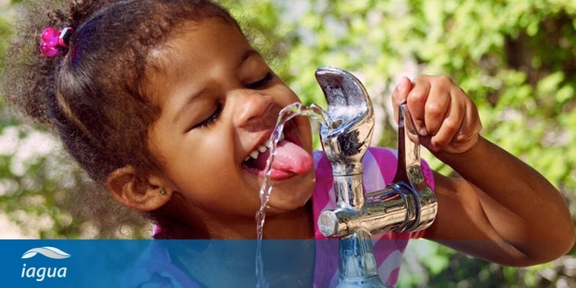 Beber agua del grifo no provoca cáncer: su cloración salva vidas | iAgua