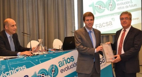 Pablo Cavas, director de Inspecciones de SGS Comunidad Valenciana y Juan Antonio Llopis, director del área de saneamiento y depuración de FACSA.