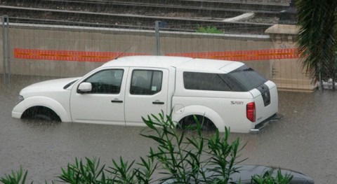 estudio IIAMA determina riesgo vehículos ser arrastrados durante inundaciones