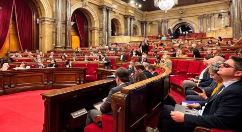 Parlament catalán deroga multas municipios exceso consumo agua