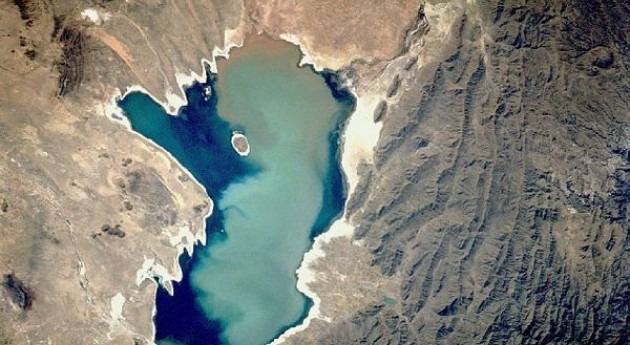 El Ministerio de Medio Ambiente y Agua de Bolivia desarrolla el proyecto de  mitigación y prevención de la contaminación del Lago Poopó | iAgua