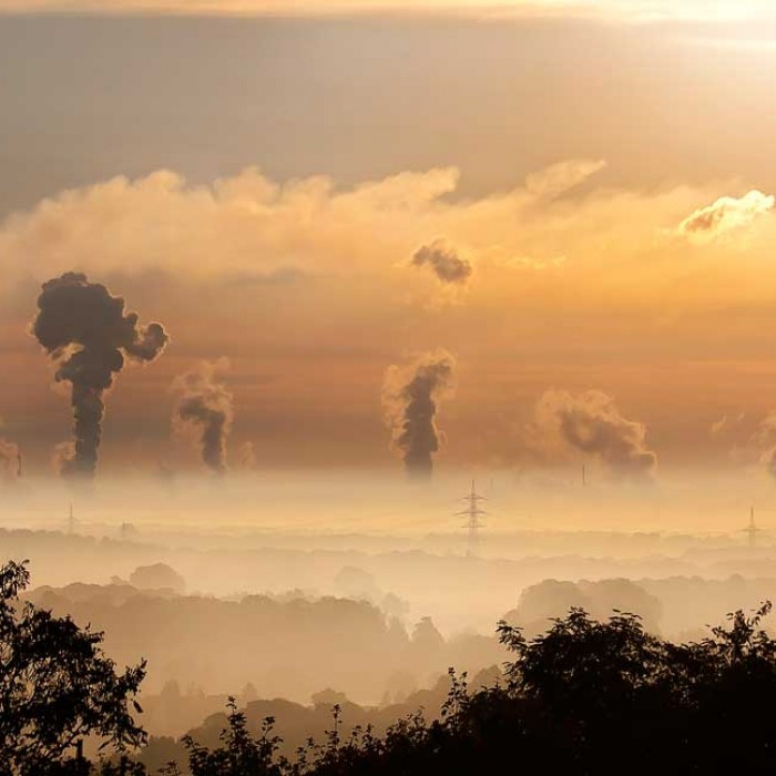 Las empresas sostenibles ya pueden calcular y registrar su huella de  carbono 2015 | iAgua