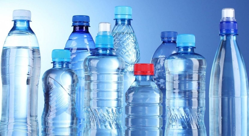 Más agua, menos plástico? Es posible