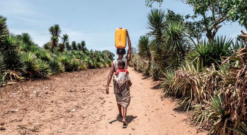 cada cinco niños mundo carece agua suficiente necesidades diarias